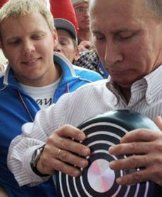 Putin ulubieńcem młodzieży