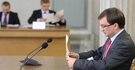 Powrót komisji ds. nacisków