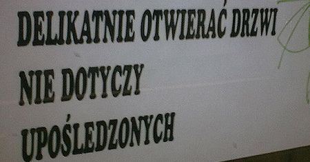 Dziwne napisy