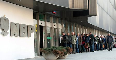 Kolejka po monety rocznicowe