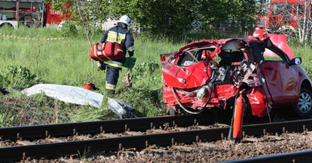 Wypadek na przejeździe kolejowym