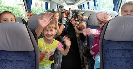 Dzieci powodzian jadą na kolonię