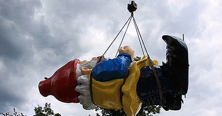 Krasnoludek... pięciometrowy? - zdjęcia