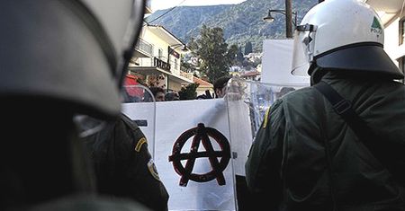 Starcia anarchistów z policją