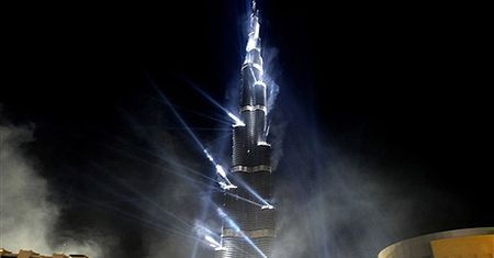 Nocny blask Wieży Dubaju