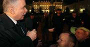 Jarosław Kaczyński przed Pałacem Prezydenckim