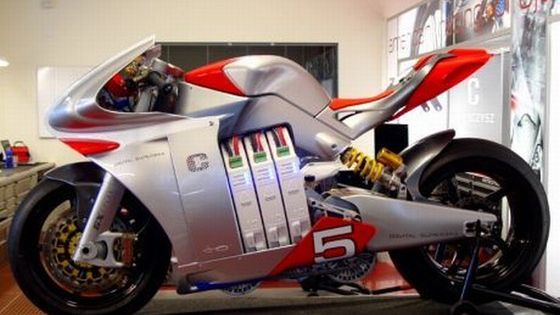 Motokult: Elektryczny Motoczysz E1pc z iPhonem zamiast zegarów (wideo) 1