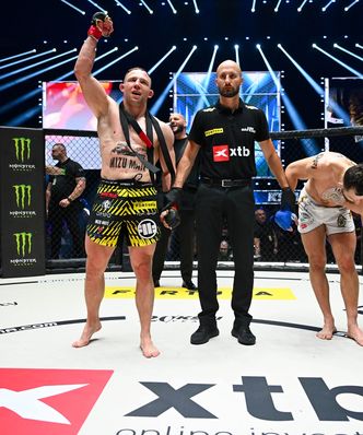 Gigantyczny bonus na XTB KSW 100. Federacja przedłuża umowę ze sponsorem głównym