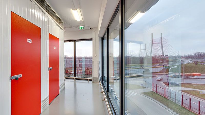 Rozwiązania typu Self Storage to miejsca dostępne przez całą dobę, 7 dni w tygodniu.