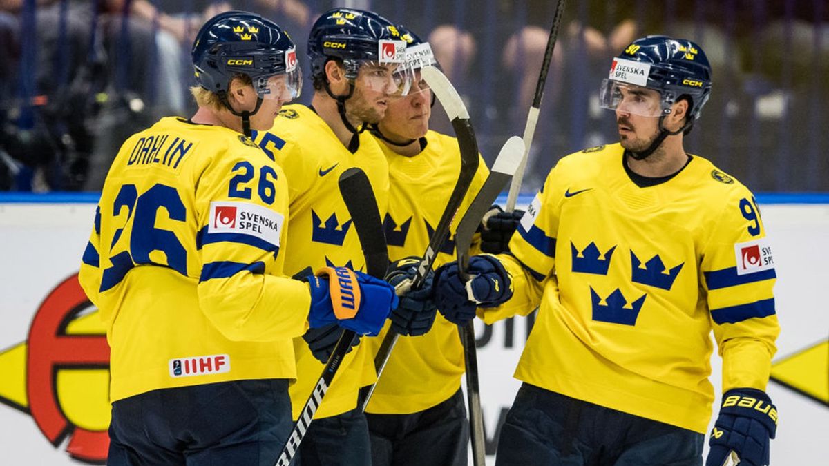 Zdjęcie okładkowe artykułu: Getty Images / Foto Olimpik/NurPhoto  / Na zdjęciu: hokeiści reprezentacji Szwecji