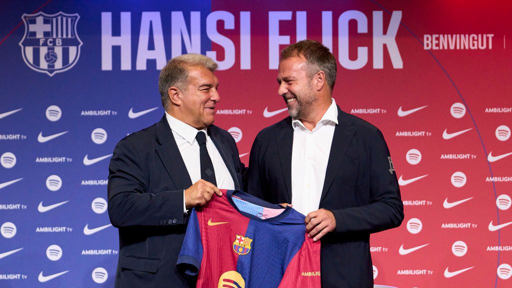 Getty Images / Pablo Rodriguez/Quality Sport Images / Na zdjęciu od lewej: Joan Laporta i Hansi Flick