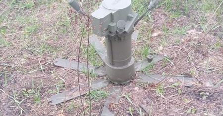 Rosyjska mina PTKM-1R w rękach Ukraińców. Ta broń atakuje czołg od góry