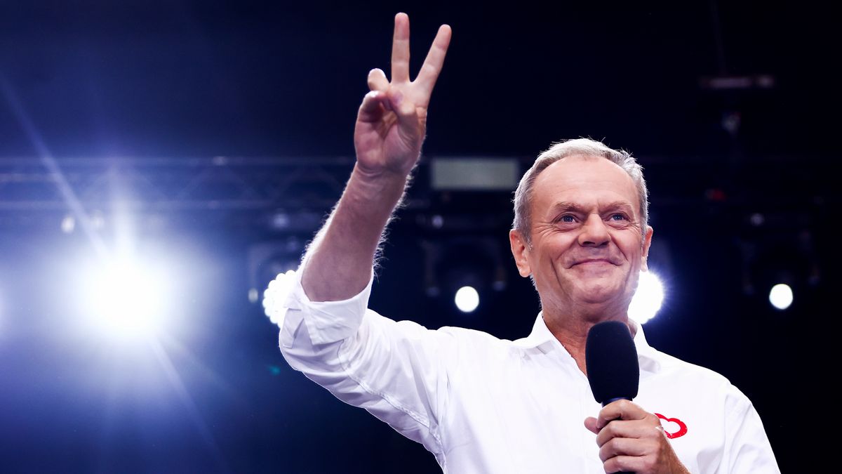 Donald Tusk, the leader of Civic Platform (PO) opposition alliance, shows victory gesture during election convention in Katowice, Poland on October 12, 2023. This year's parliamentary elections will be held in Poland on October 15th.  (Photo by Beata Zawrzel/NurPhoto via Getty Images)