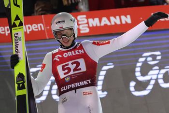 Kacper Tomasiak zarobił najwięcej z polskich skoczków. Do lidera mu daleko
