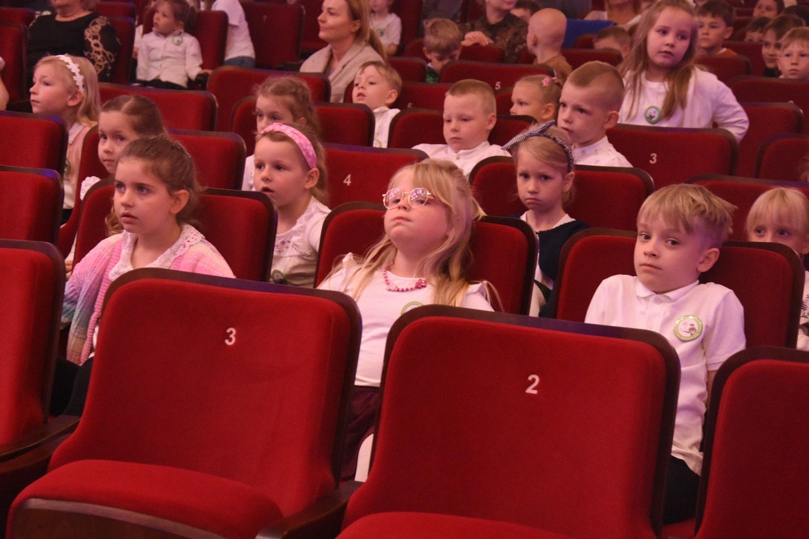 Tak jak w poprzednich latach 34. edycję Ogólnopolskiego Festiwalu Piosenki Religijnej Śremsong otworzyły występy przedszkolaków.