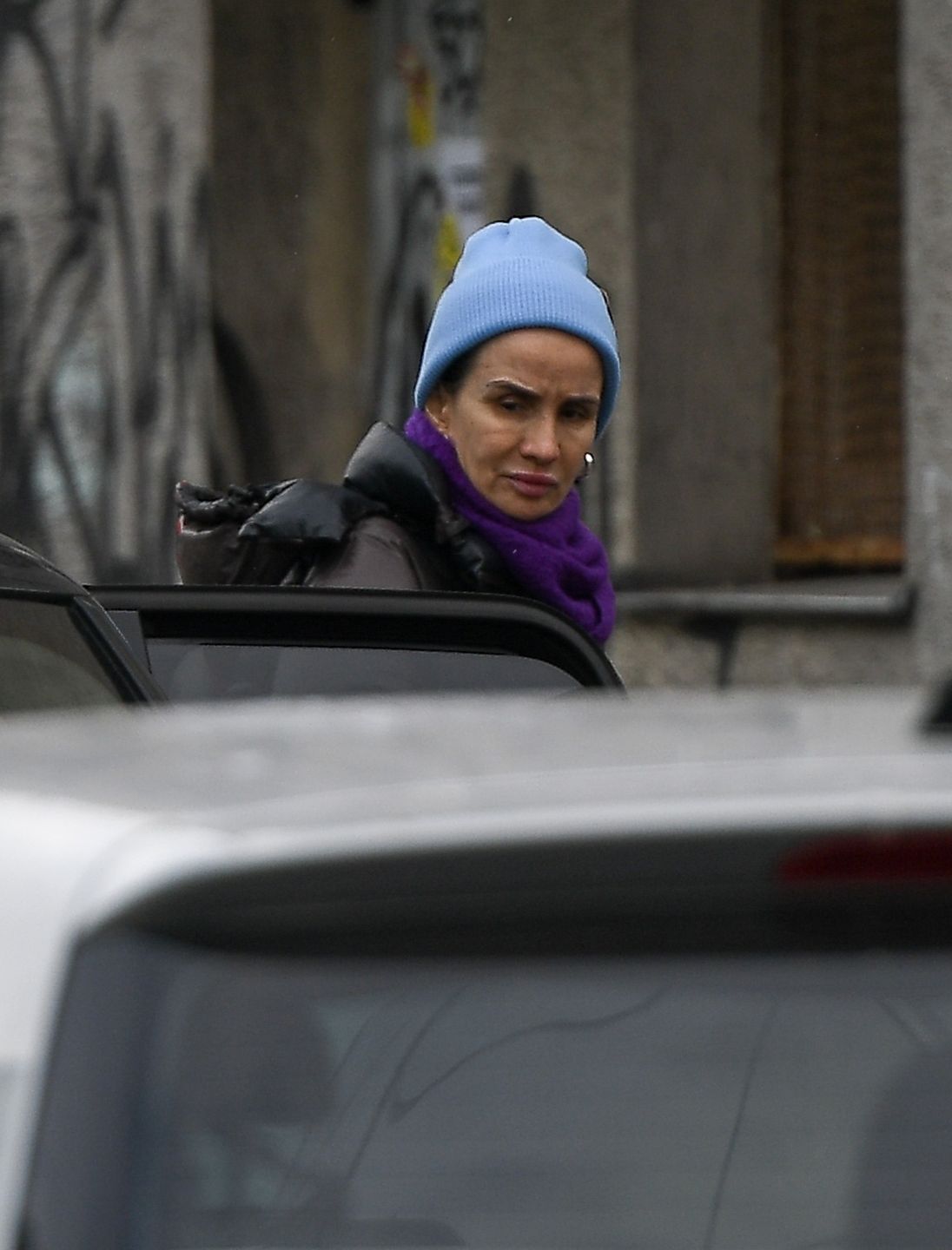 Viola Kołakowska znów zaparkowała furę na zakazie