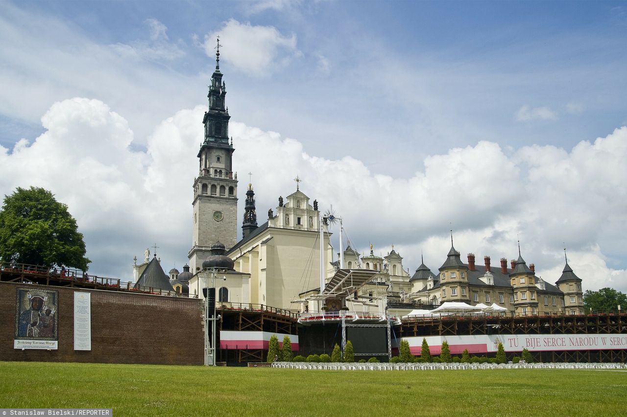  Częstochowa.  Sanktuarium Matki Bożej Częstochowskiej na Jasnej Górze   