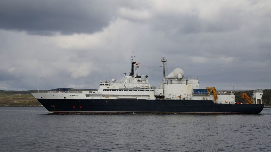 Rosyjski statek oceanograficzno-badawczy "Jantar"