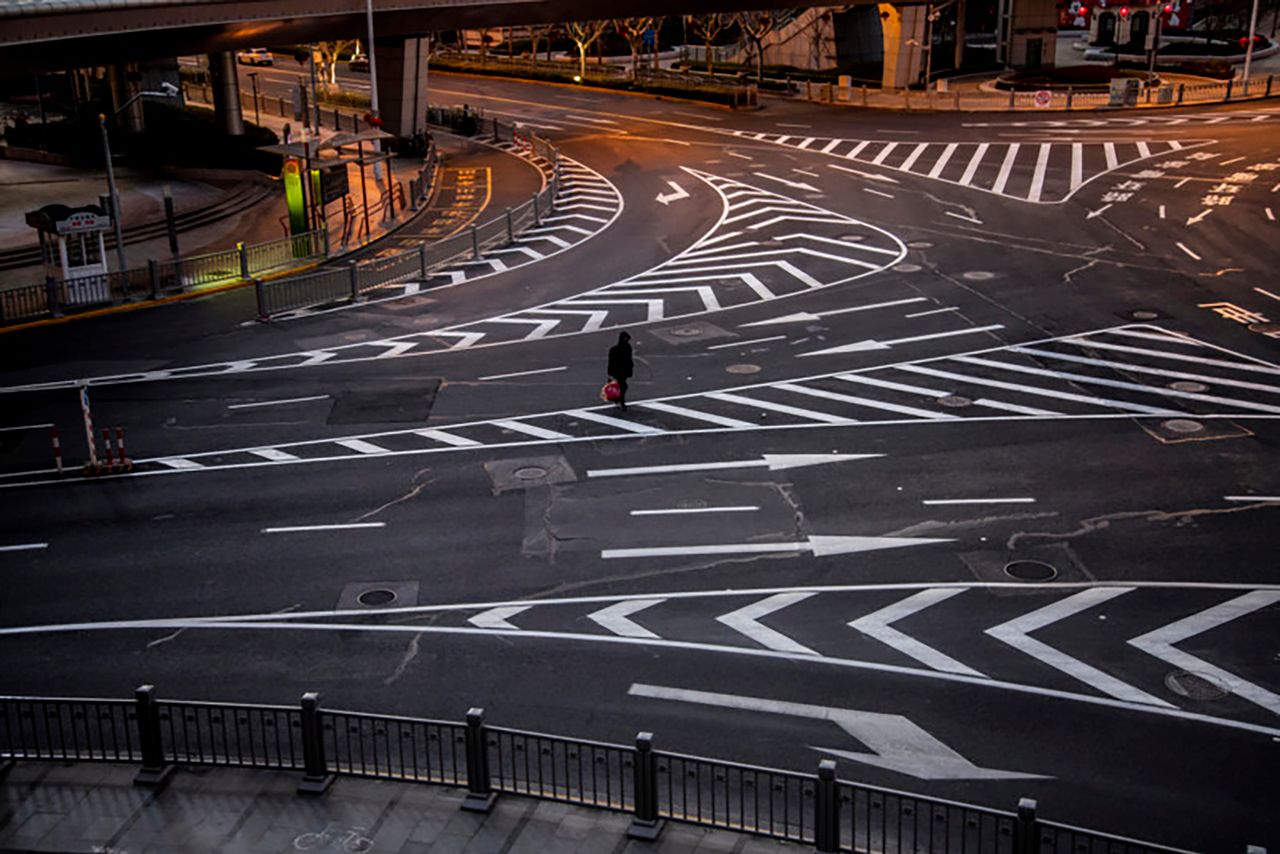 Artystka ujęła puste ulice Szanghaju. Wszystko przez koronawirusa