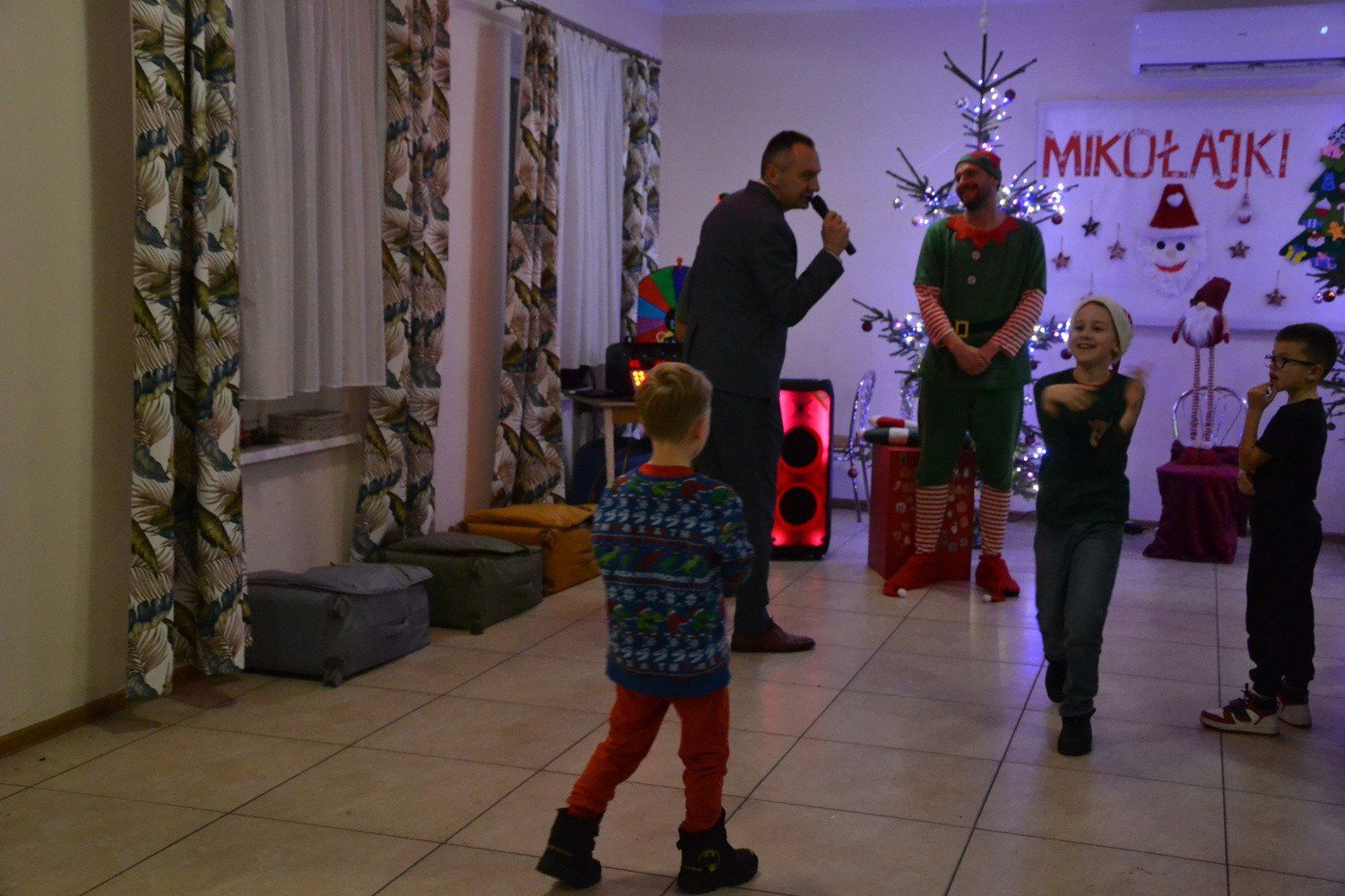 Impreza mikołajkowa w Piątkach w gm. Lipno.