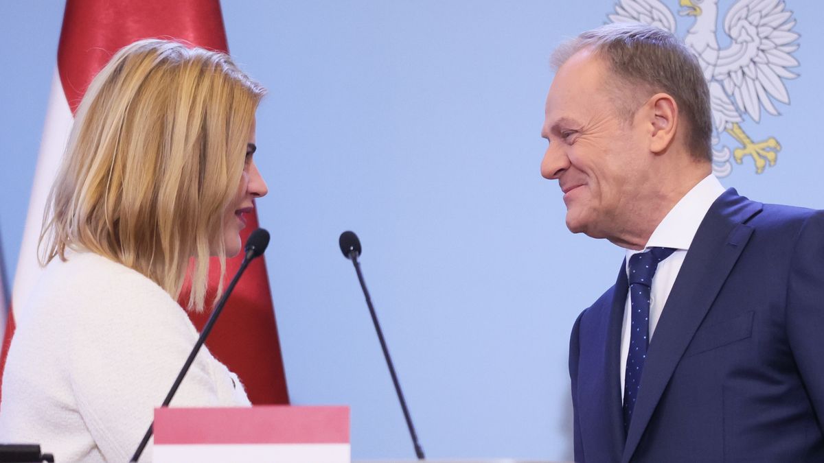 Donald Tusk, Evika Silina