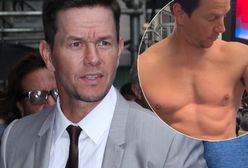 Mark Wahlberg ściągnął koszulkę, pokazał umięśnioną klatę. Tak trenuje 52-letni gwiazdor