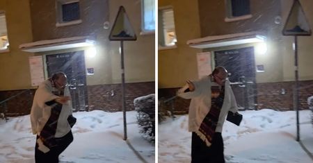 Tak szedł po kolędzie. Niesie się nagranie z księdzem