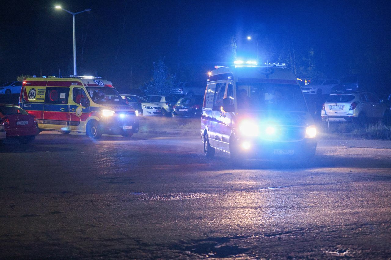Kierowca BMW wjechał w rowerzystów we Wrocławiu. Uciekł z miejsca wypadku