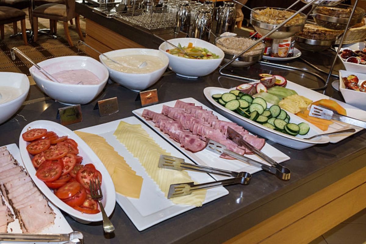 7 zasad jedzenia w hotelach w Turcji i Egipcie. Tak unikniesz "zemsty faraona"