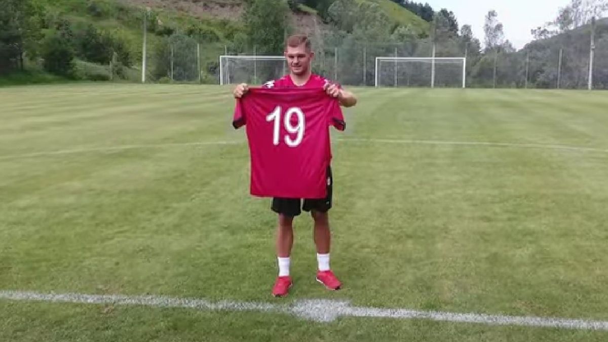 Kibice zwrócili uwagę na prezentację Karola Angielskiego w Turcji