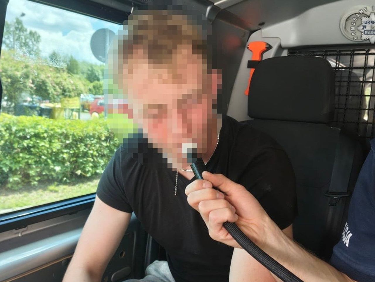 Mysłowice: 20-latek kierował bardzo niepewnie. Wydmuchał ponad promil