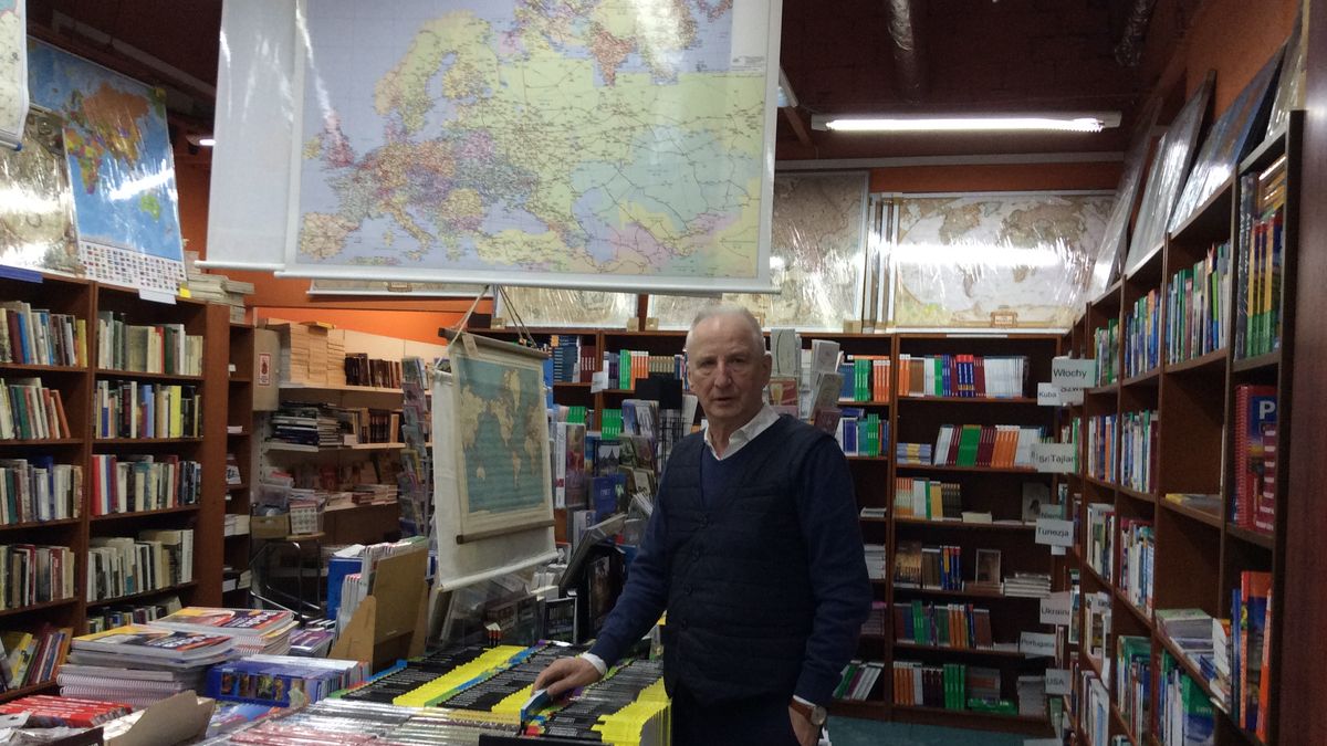 Koronawirus. Tadeusz Prześlakiewicz (na zdjęciu) opowiada o losach swojej księgarni w 2020 roku.