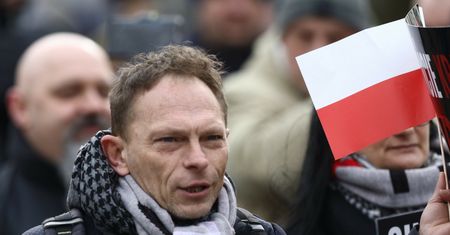 Działacz Lotnej Brygady Opozycji pozwał Holecką. "TVP łże jak PiS"