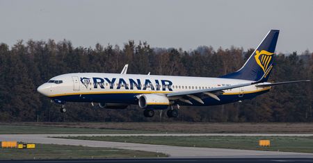 Porwany samolot Ryanair w Mińsku. Zapis rozmów pilotów z białoruską kontrolą lotów