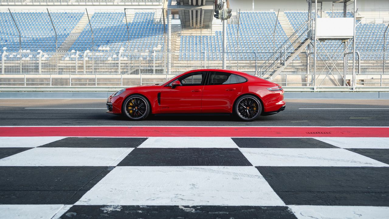 Porsche Panamera GTS dostaje 20-calowe felgi w standardzie