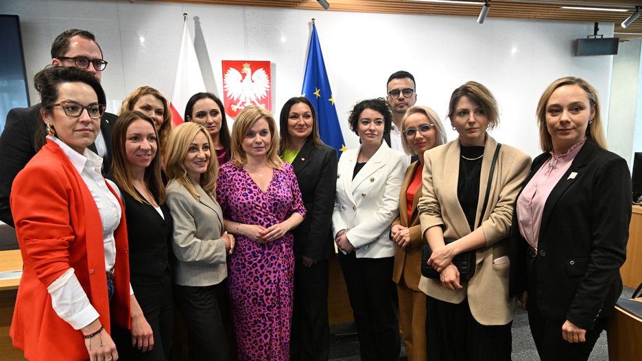 Pierwsze posiedzenie komisji nadzwyczajnej. Trwało siedem minut