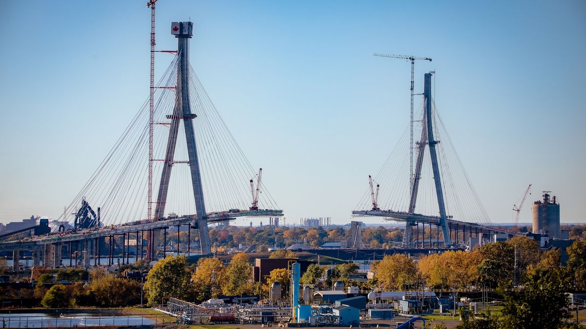 Budowa mostu Gordie Howe International Bridge, zdjęcie z października 2023 roku