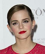 ''Piękna i bestia'': Scenarzysta "Bridget Jones" z piękną Emmą Watson