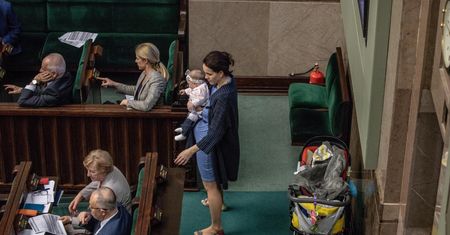 Polka boi się chwalić, że jest świetna. Liderki biznesu powinny wspierać kobiety w karierze