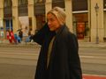 Duma ją rozpiera. Ukochany właśnie osiągnął wielki sukces