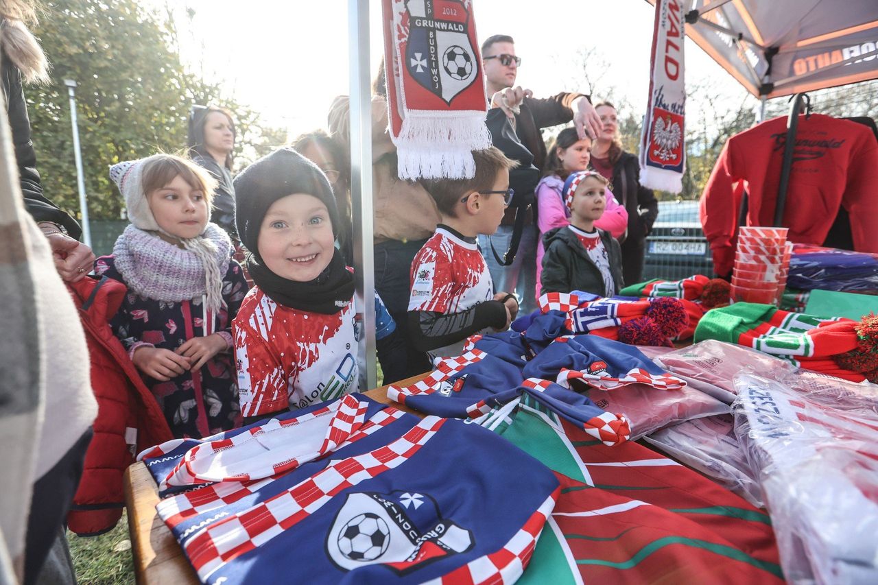 Otwarcie zmodernizowanego stadionu Grunwaldu Budziwój w Rzeszowie