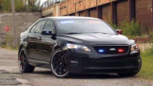 Policyjny Ford Taurus