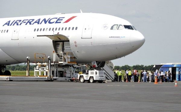Początek strajku pilotów Air France w drugim dniu Euro 2016