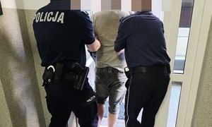 Policjant miał złamać nos podejrzanemu. Usłyszał zarzuty