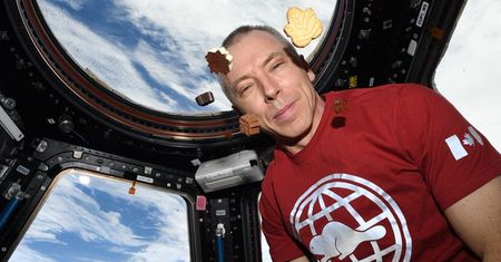 Powrót na Ziemię nie jest łatwy - chodzenie po 197 dniach na ISS