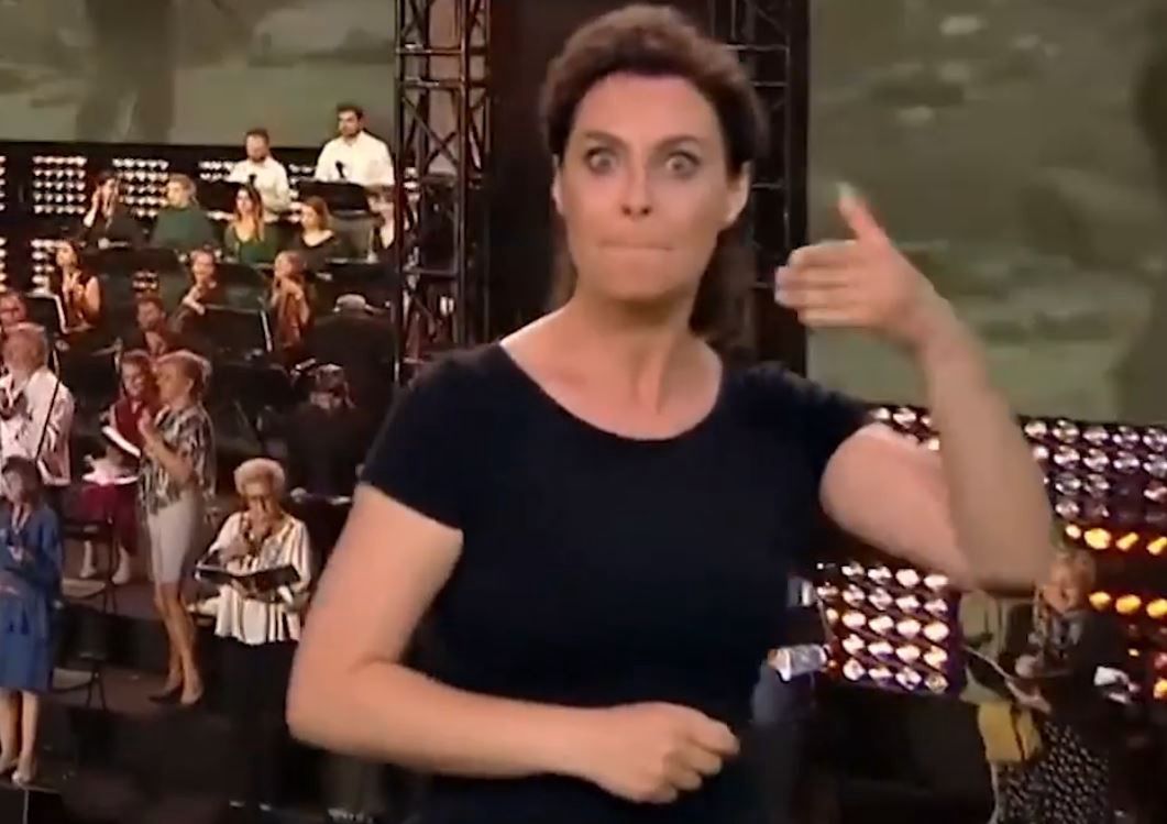 Tłumaczki języka migowego