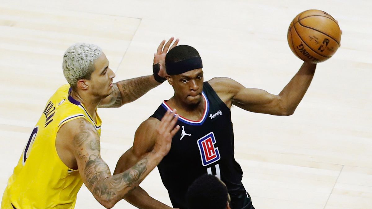 PAP/EPA / ETIENNE LAURENT / Na zdjęciu: Kyle Kuzma (z lewej) i Rajon Rondo