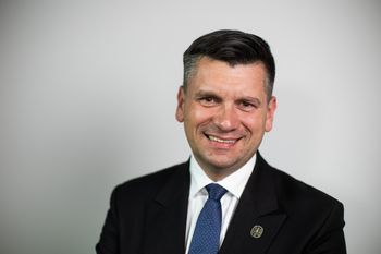 Małopolska: Inwestycje, pociągi, filharmonia. Marszałek o wyzwaniach