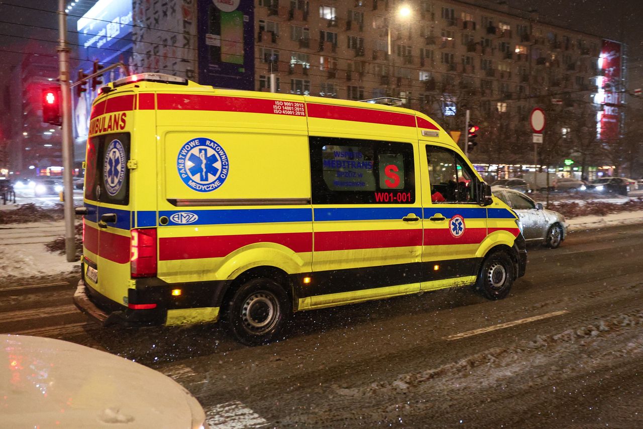 Cztery dni w karetce. Krakowski szpital nie chciał przyjąć 12-latki zatrutej czadem