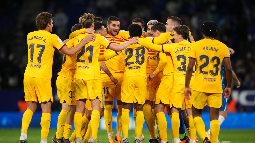 Zdjęcie okładkowe artykułu: Getty Images / Alex Caparros / Na zdjęciu: piłkarze FC Barcelony
